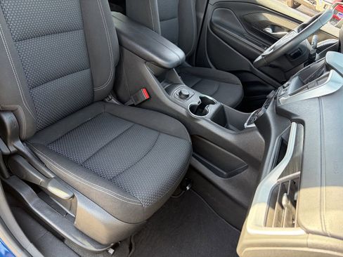 Certified 2022 GMC Terrain SLE FWD image 11
