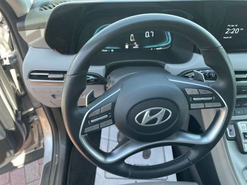 Used 2025 Hyundai Palisade SEL FWD image 11