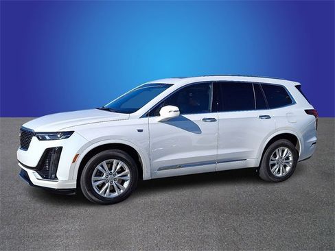 Certified 2024 Cadillac XT6 Luxury image 7