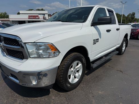 Used 2019 RAM 1500 ST w/ SXT Plus Group AWD/4WD image 9
