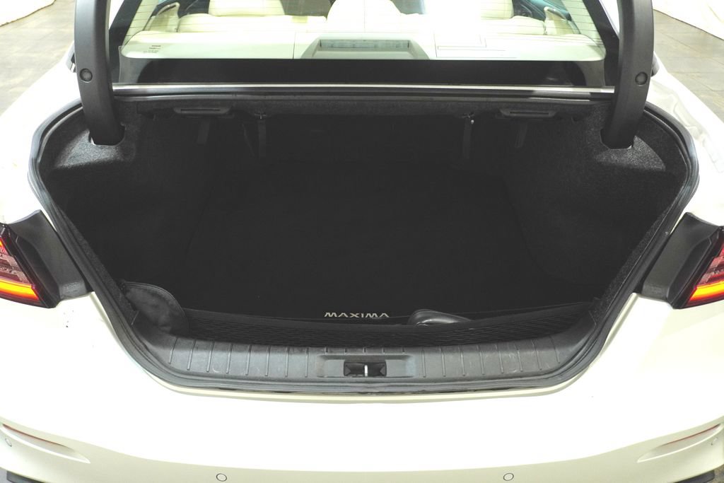Used 2021 Nissan Maxima 3.5 SV w/ Floor Mat Group FWD image 5