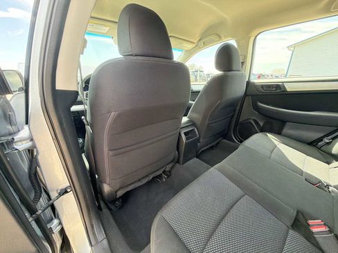 Used 2019 Subaru Outback 2.5i AWD/4WD image 15