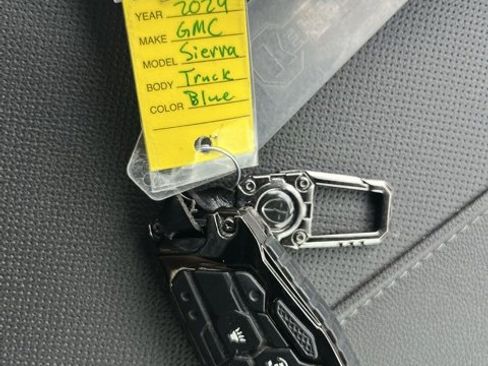 Used 2024 GMC Sierra 1500 SLT image 15