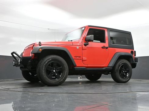 Used 2013 Jeep Wrangler Sport AWD/4WD image 32