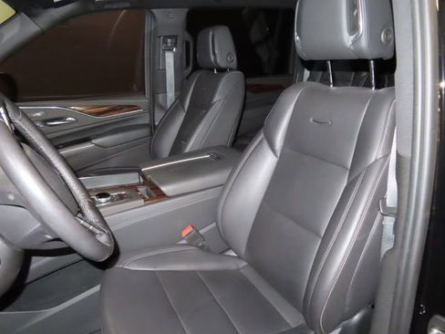 Used 2022 Cadillac Escalade ESV Luxury image 18
