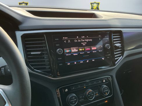 Used 2021 Volkswagen Atlas Cross Sport SEL image 14