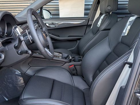 New 2026 Porsche Macan GTS image 5
