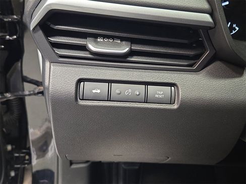 Used 2025 Nissan Altima 2.5 S image 25