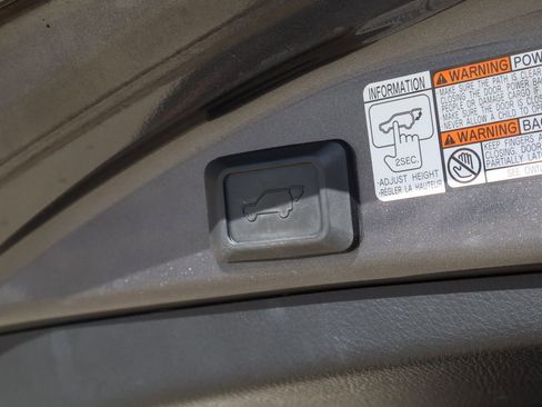 Used 2017 Toyota RAV4 XLE image 23