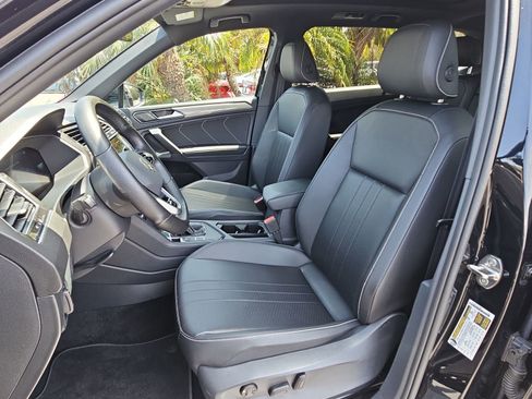 Certified 2023 Volkswagen Tiguan SE R-Line FWD image 16