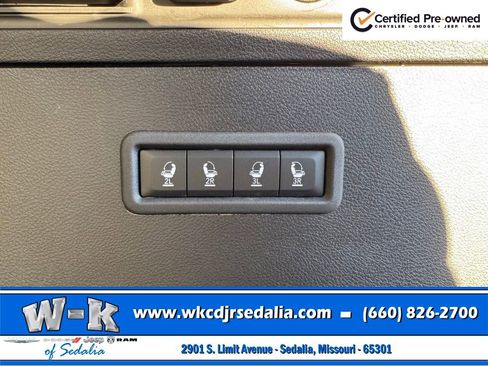 Certified 2024 Jeep Wagoneer Series III AWD/4WD image 38