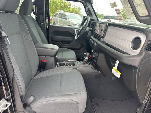 New 2025 Jeep Gladiator Sport image 53