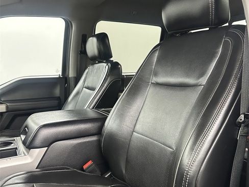 Used 2019 Ford F250 Lariat w/ Chrome Package image 13