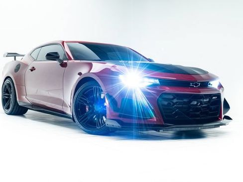Used 2021 Chevrolet Camaro ZL1 RWD image 5