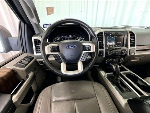 Used 2018 Ford F150 Lariat image 14