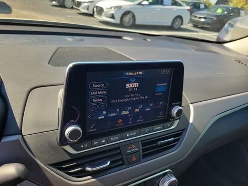 Used 2025 Nissan Altima 2.5 SR image 18