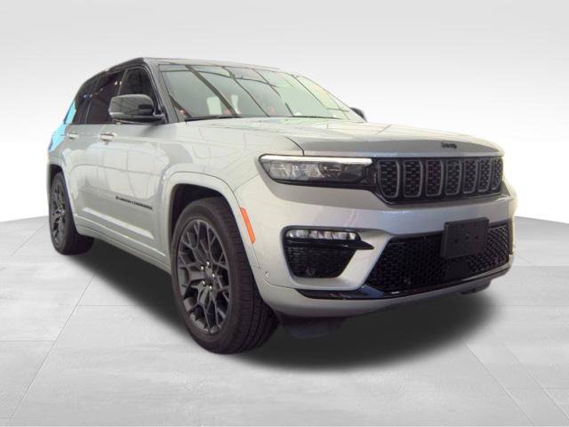 Used 2025 Jeep Grand Cherokee Summit w/ Obsidian Package AWD/4WD image 2