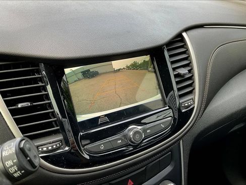 Used 2019 Chevrolet Trax LS FWD image 22