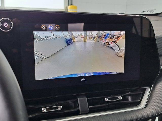 Used 2025 Chevrolet Equinox LT FWD image 16