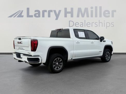 Used 2024 GMC Sierra 1500 AT4 w/ Technology Package image 6
