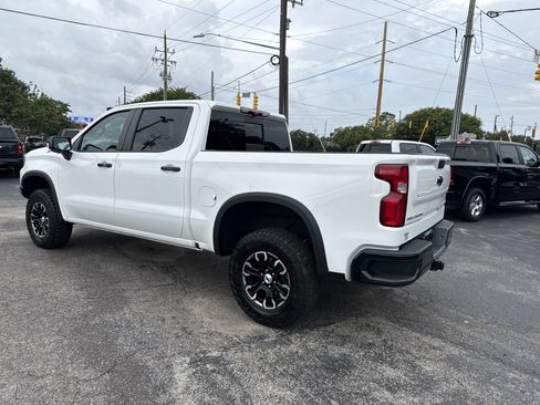 Used 2024 Chevrolet Silverado 1500 ZR2 w/ Technology Package AWD/4WD image 13