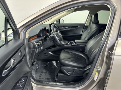 Used 2021 Lincoln Nautilus Reserve image 5