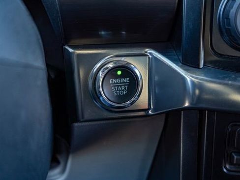 Used 2023 Ford F150 Lariat AWD/4WD image 28