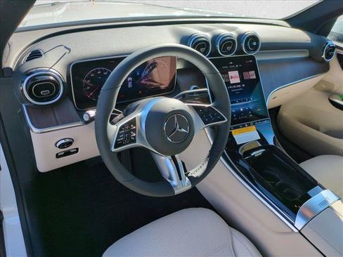 Used 2026 Mercedes-Benz GLC 300 4MATIC image 3