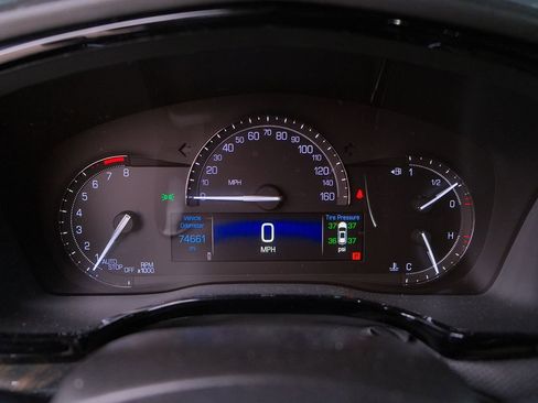 Used 2019 Cadillac XT5 FWD image 18