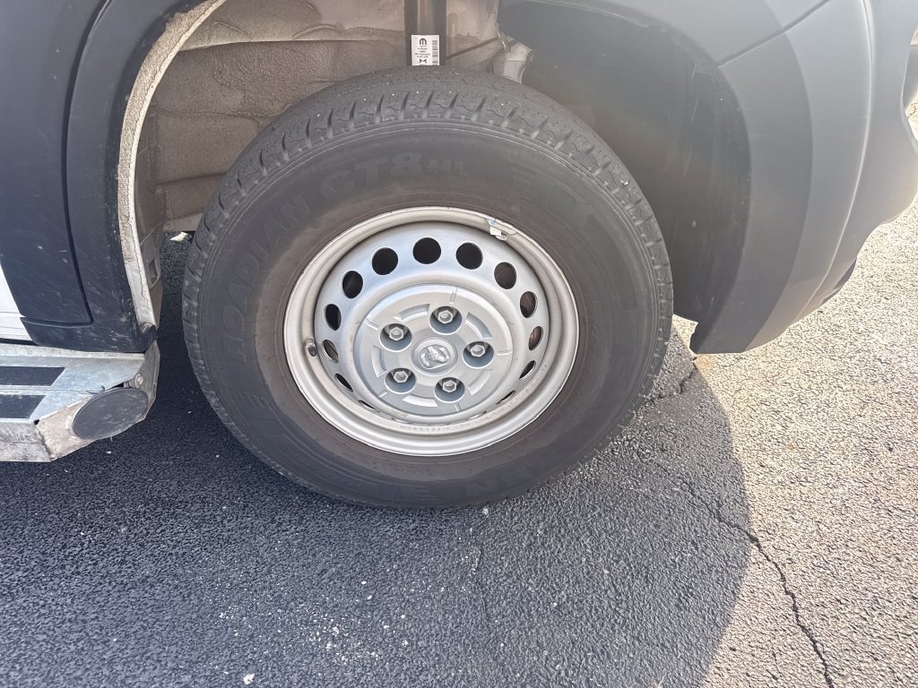 Used 2025 RAM ProMaster 2500 w/ U-Haul Equipment Group FWD image 24