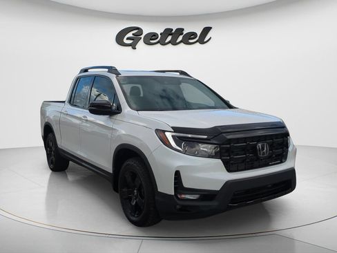 Used 2025 Honda Ridgeline Black Edition image 3