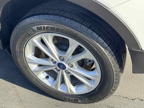 Used 2017 Ford Escape SE FWD image 20