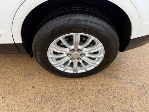 Used 2018 Cadillac XT5 FWD image 9