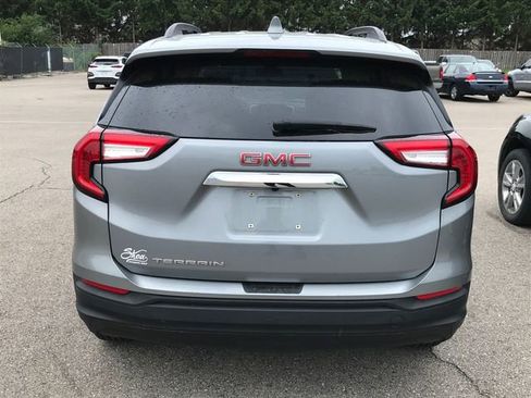 Used 2023 GMC Terrain SLE w/ Driver Convenience Package FWD image 11