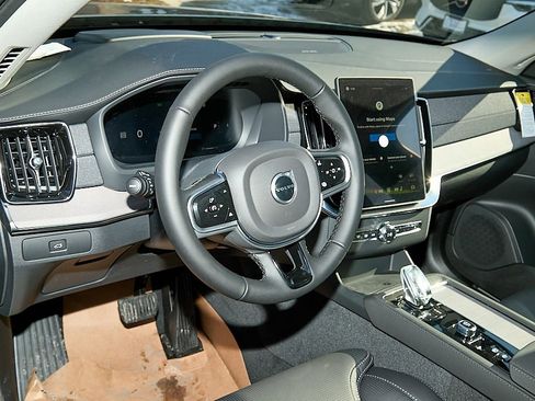 New 2026 Volvo XC90 B6 Ultra w/ Protection Package image 13