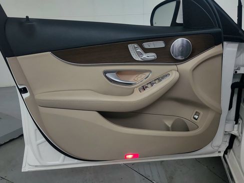 Used 2019 Mercedes-Benz C 300 4MATIC Sedan image 16