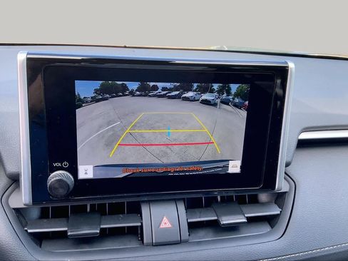 Used 2024 Toyota RAV4 LE FWD image 28