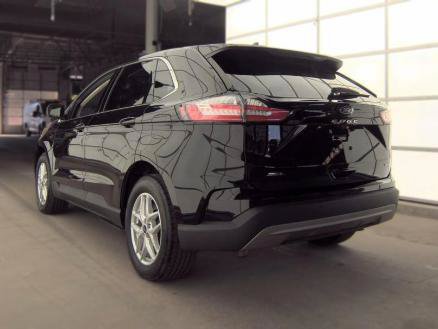 Used 2023 Ford Edge SEL w/ Convenience Package AWD/4WD image 2