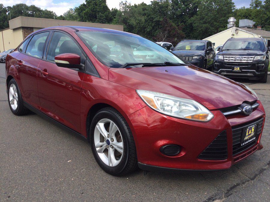 Used 2014 Ford Focus SE FWD image 5