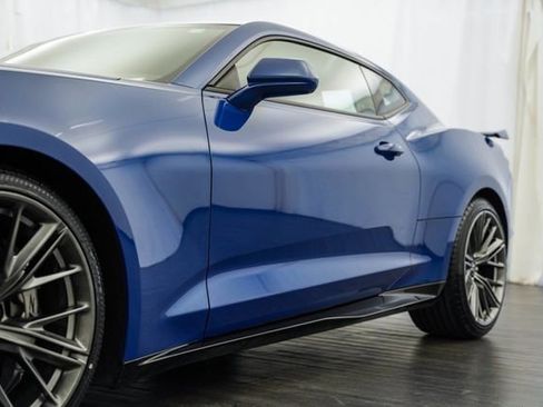 Used 2022 Chevrolet Camaro ZL1 RWD image 31
