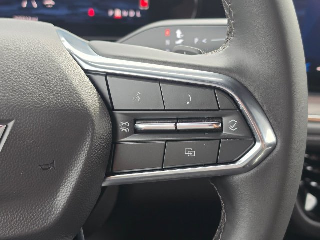 Used 2025 Chevrolet Suburban Z71 AWD/4WD image 39