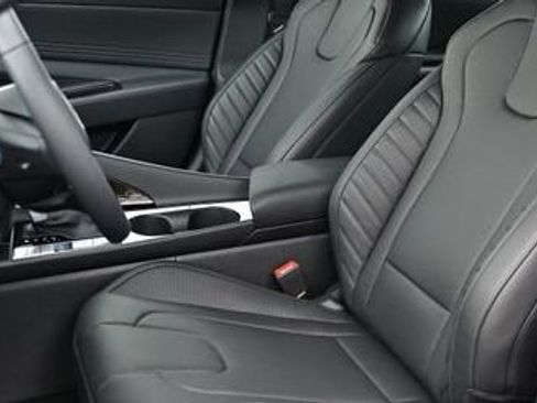 New 2026 Hyundai Elantra Limited image 9