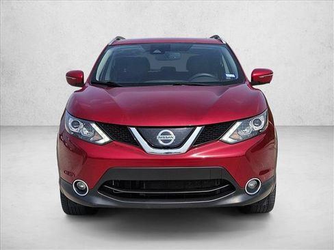 Used 2019 Nissan Rogue Sport SL w/ Premium Package FWD image 2