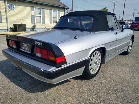 Used 1988 Alfa Romeo Spider Quadrifoglio image 3