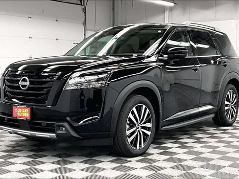 New 2025 Nissan Pathfinder Platinum w/ Lighting Package (N93) AWD/4WD image 2