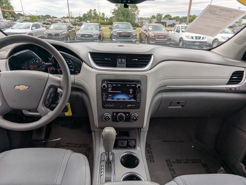 Used 2015 Chevrolet Traverse LS AWD/4WD image 14