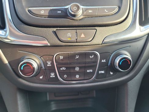 Used 2023 Chevrolet Equinox LT FWD image 30