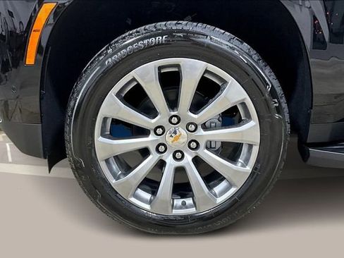 New 2026 Chevrolet Suburban Premier AWD/4WD image 12