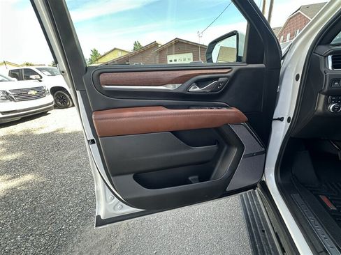 Used 2024 GMC Yukon XL Denali Ultimate AWD/4WD image 94