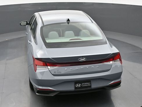 Used 2022 Hyundai Elantra SEL w/ Cargo Package image 27